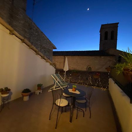 App. Con Terrazza Panoramica In Centro-מונטפאלקו מראה חיצוני תמונה